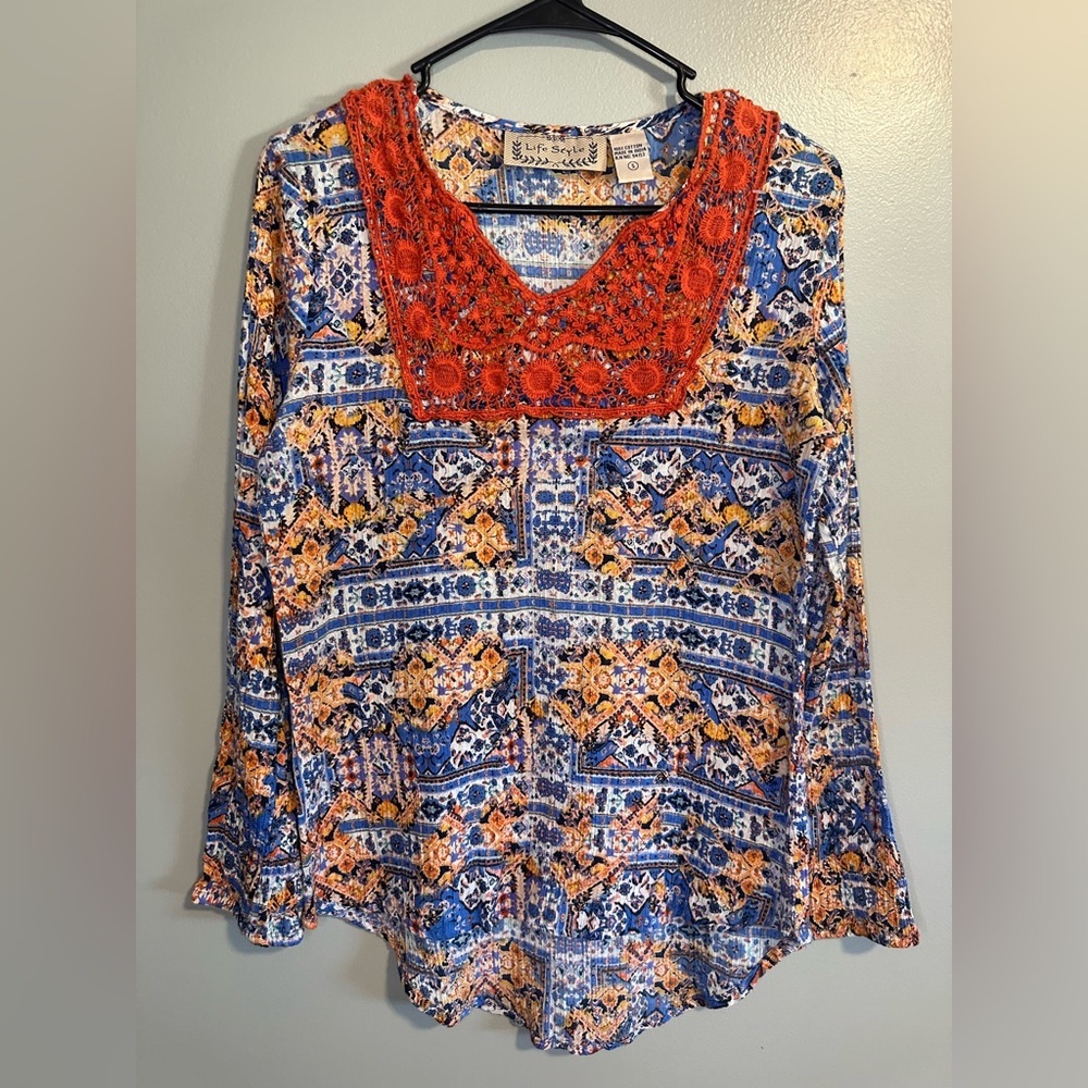 Umgee Life Style Women's  Boho Top Orange & Blue Floral Crochet size small NWOT